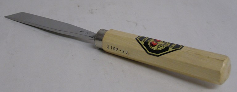 Two Cherries 505-0220 Full Size Skew Bevel Chisel 02/20mm 505-0220